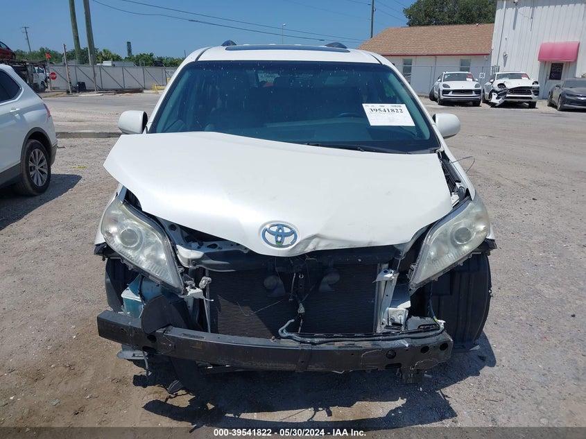 2017 Toyota Sienna Xle 8 Passenger VIN: 5TDYZ3DC0HS886229 Lot: 39541822