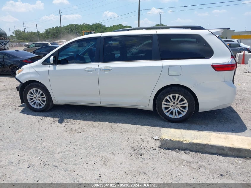 2017 Toyota Sienna Xle 8 Passenger VIN: 5TDYZ3DC0HS886229 Lot: 39541822