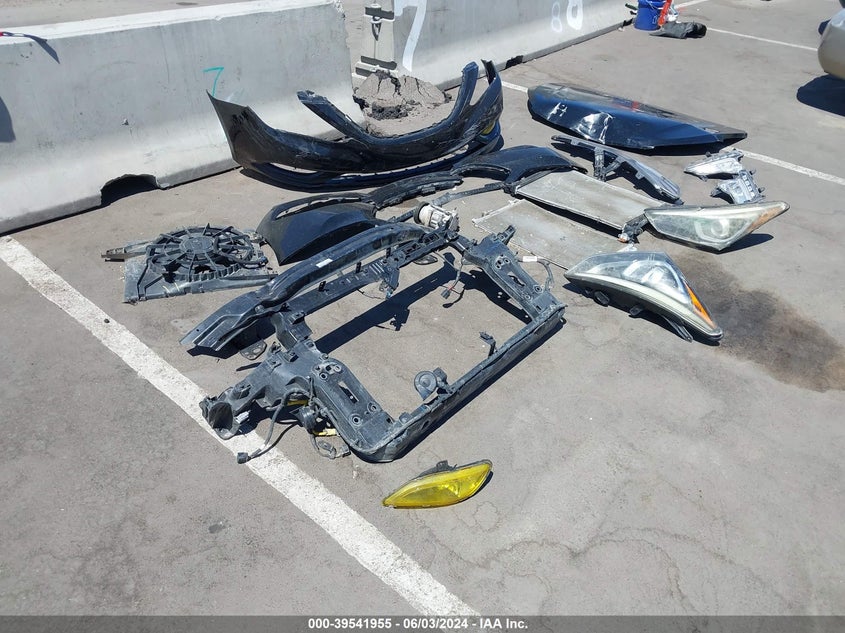 2018 Hyundai Santa Fe Sport 2.4L VIN: 5XYZU3LB4JG518473 Lot: 39541955