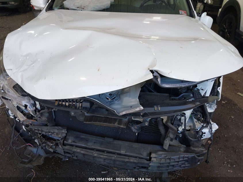 JHMCR6F76HC013371 2017 Honda Accord Hybrid Touring