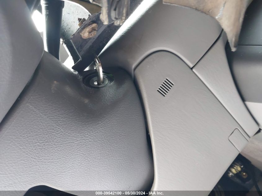 2005 Toyota Camry Le VIN: 4T1BE32K95U401794 Lot: 39542100