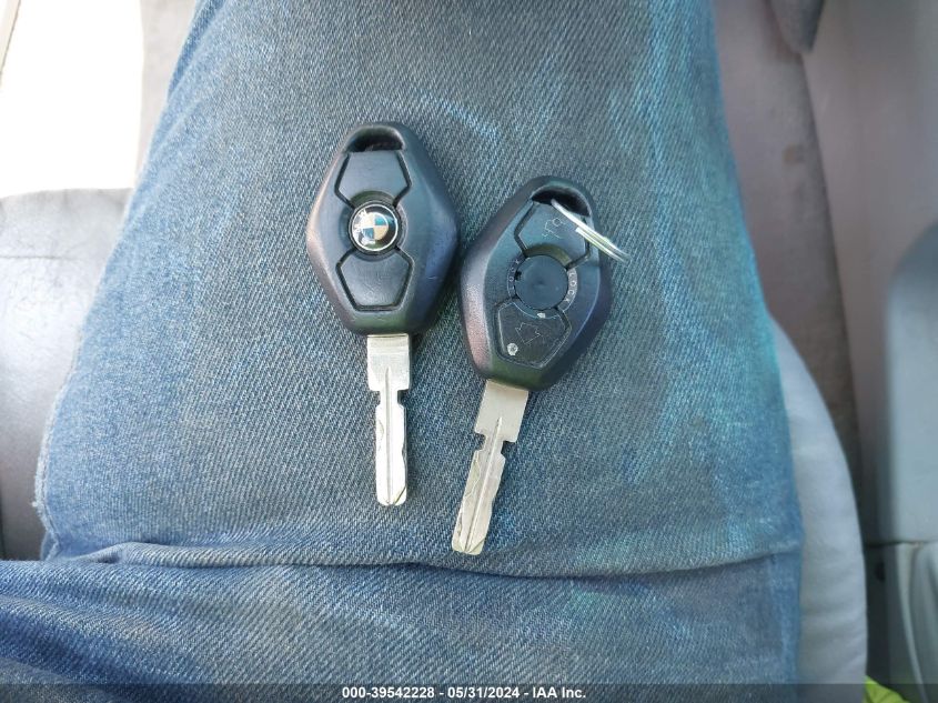 2000 BMW 528 I Automatic VIN: WBADM634XYGU27709 Lot: 39542228