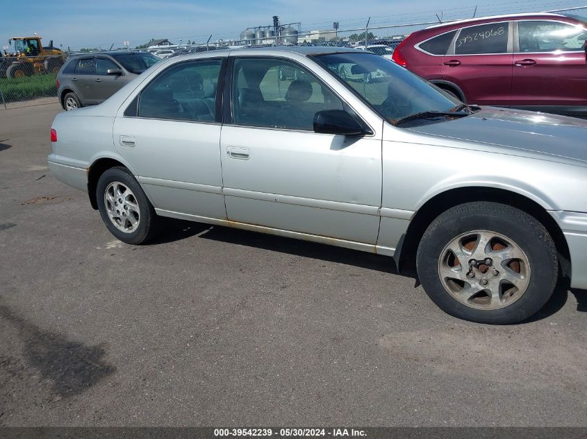 2000 Toyota Camry Le VIN: 4T1BG22K9YU694735 Lot: 39542239