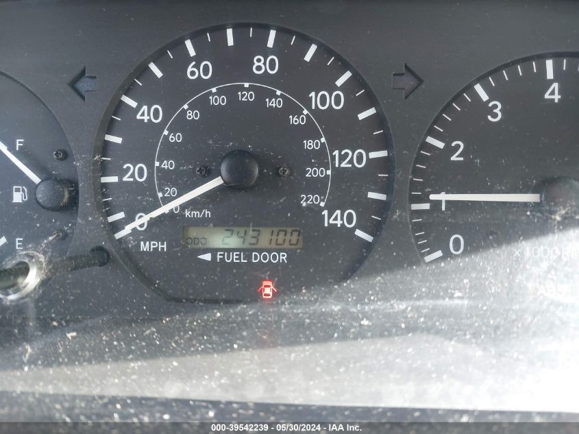 2000 Toyota Camry Le VIN: 4T1BG22K9YU694735 Lot: 39542239