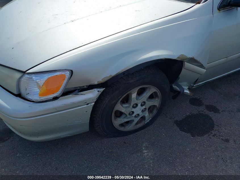 2000 Toyota Camry Le VIN: 4T1BG22K9YU694735 Lot: 39542239