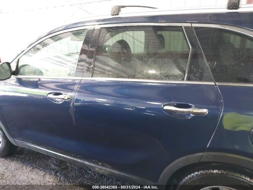 2018 Kia Sorento 2.4L Lx VIN: 5XYPG4A31JG427662 Lot: 39542365