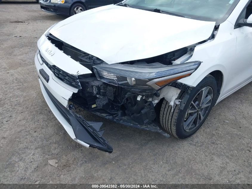 2022 Kia Forte Lxs VIN: 3KPF24AD8NE479568 Lot: 39542382