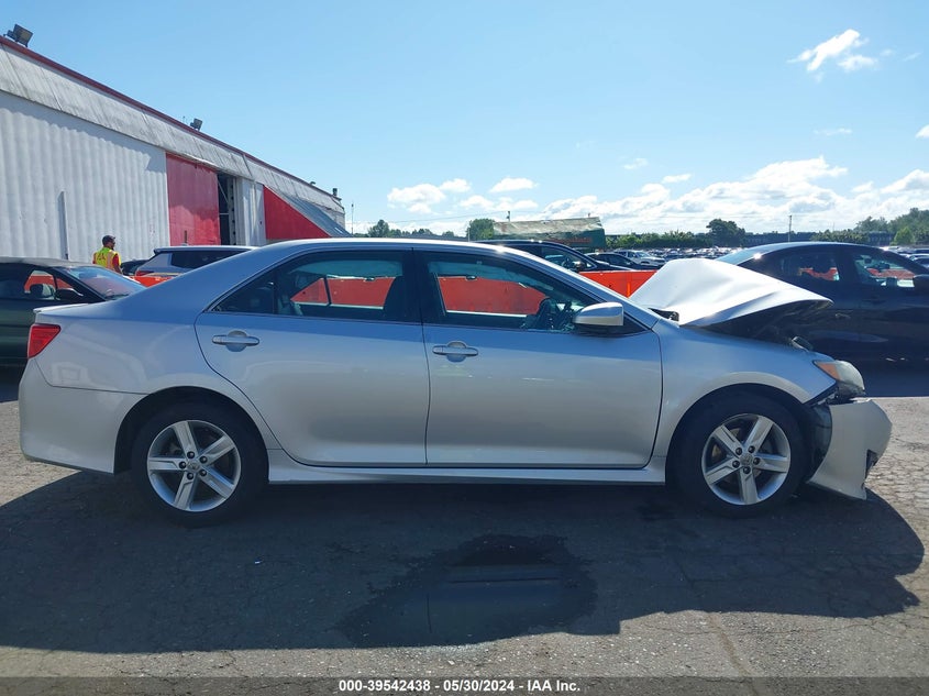 2013 Toyota Camry Se VIN: 4T1BF1FK4DU261552 Lot: 39542438