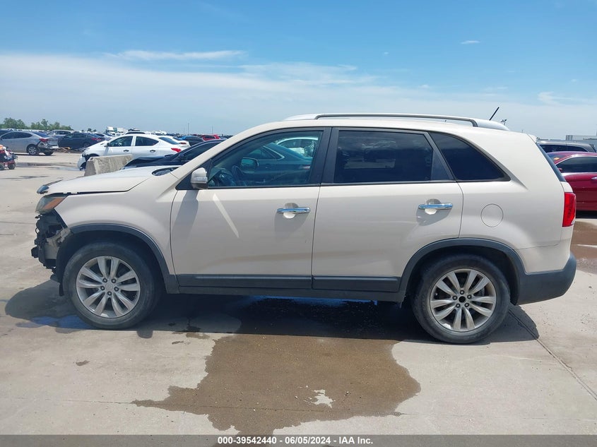 2011 Kia Sorento Lx V6 VIN: 5XYKT4A24BG085347 Lot: 39542440