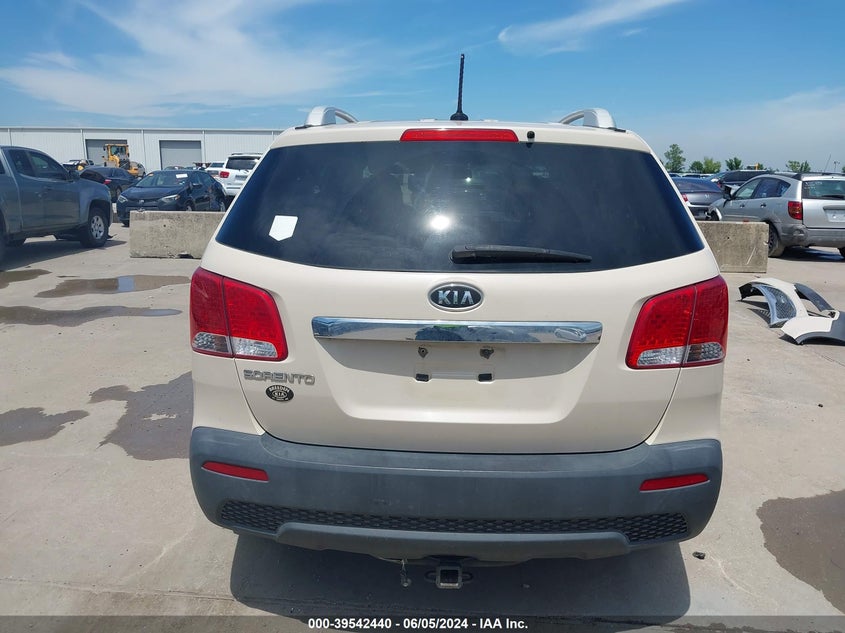 2011 Kia Sorento Lx V6 VIN: 5XYKT4A24BG085347 Lot: 39542440