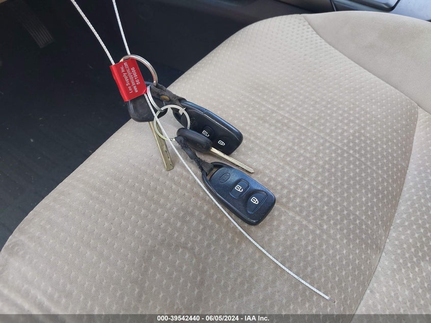 2011 Kia Sorento Lx V6 VIN: 5XYKT4A24BG085347 Lot: 39542440