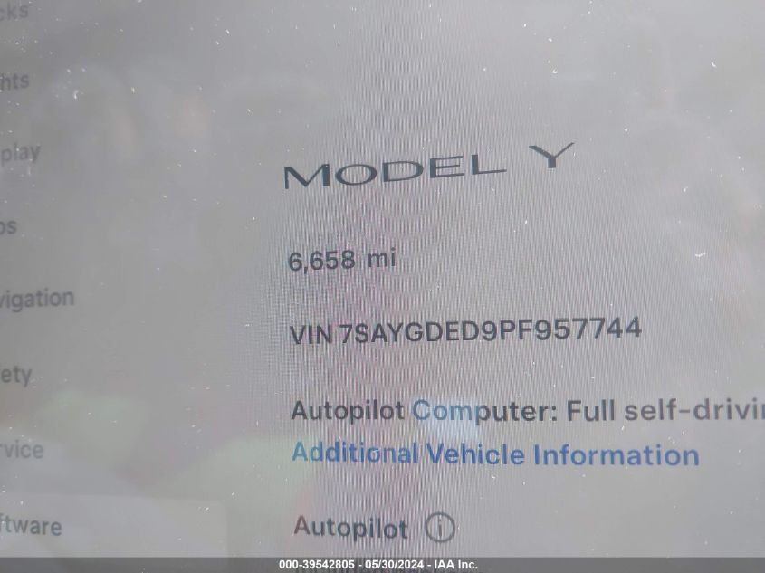 2023 Tesla Model Y Rwd VIN: 7SAYGDED9PF957744 Lot: 39542805