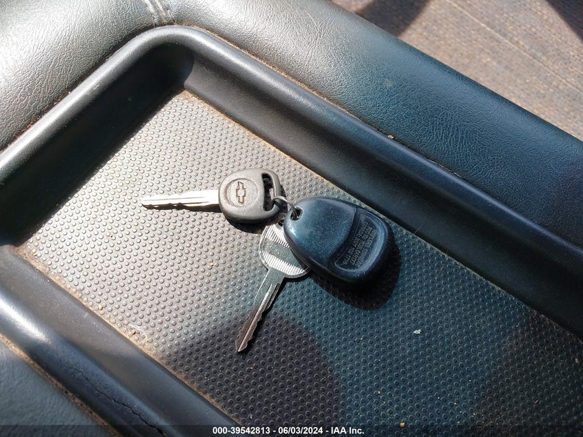 2002 Chevrolet Silverado 1500 Ls VIN: 2GCEK19T021384730 Lot: 39542813