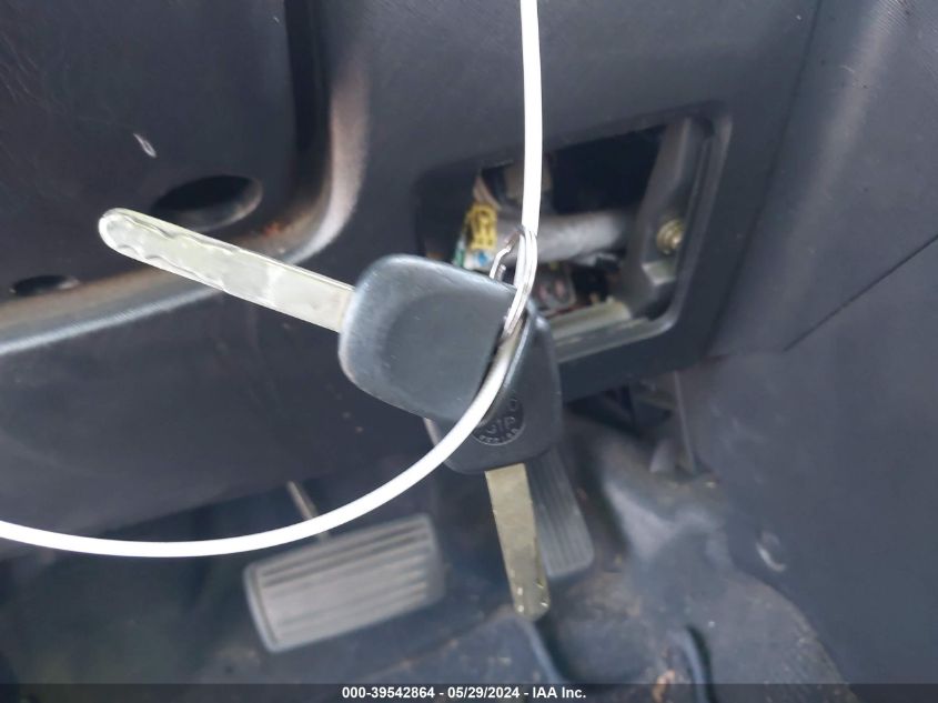 2004 Honda Cr-V Lx VIN: JHLRD68444C022516 Lot: 39542864