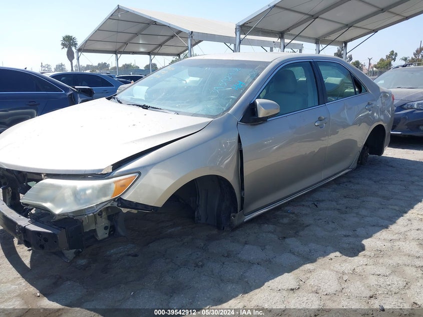 2014 Toyota Camry Le VIN: 4T4BF1FK7ER424847 Lot: 39542912