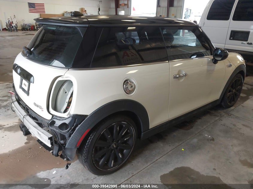 2014 Mini Hardtop Cooper S VIN: WMWXM7C55ET732131 Lot: 39542995