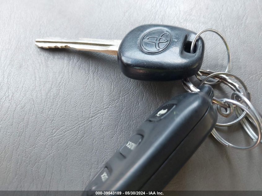 2003 Toyota Camry Le V6 VIN: 4T1BF30K63U039985 Lot: 39543189