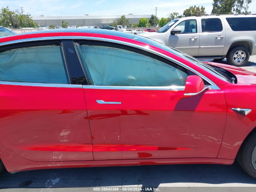 2019 Tesla Model 3 VIN: 5YJ3E1EAXKF422707 Lot: 39543369