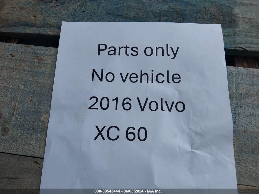 YV440MDKXG2781450 2016 VOLVO XC60 - Image 2