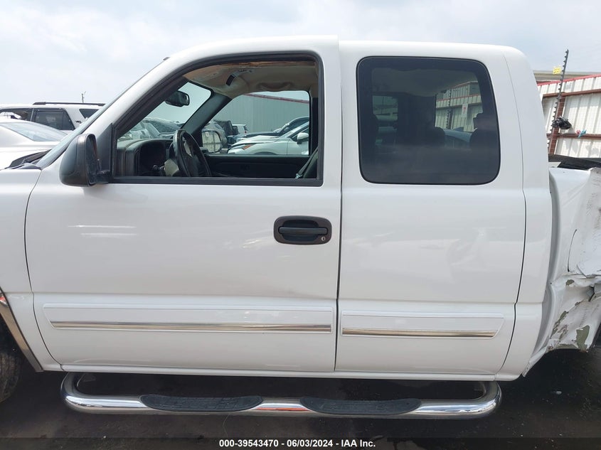 2004 Chevrolet Silverado 1500 Ls VIN: 2GCEC19T941270726 Lot: 39543470
