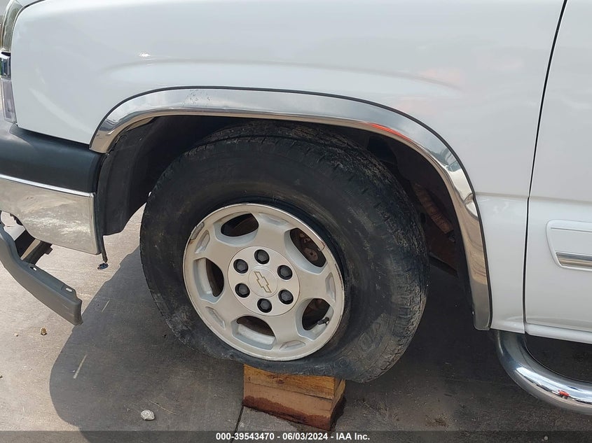 2004 Chevrolet Silverado 1500 Ls VIN: 2GCEC19T941270726 Lot: 39543470