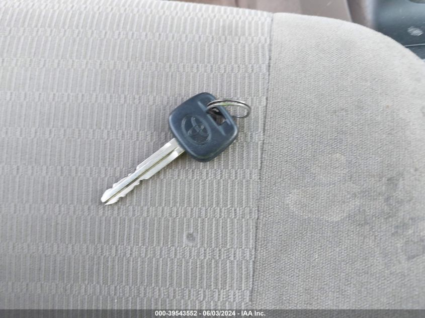 2005 Toyota Camry Le VIN: JTDBE30KX53027998 Lot: 39543552