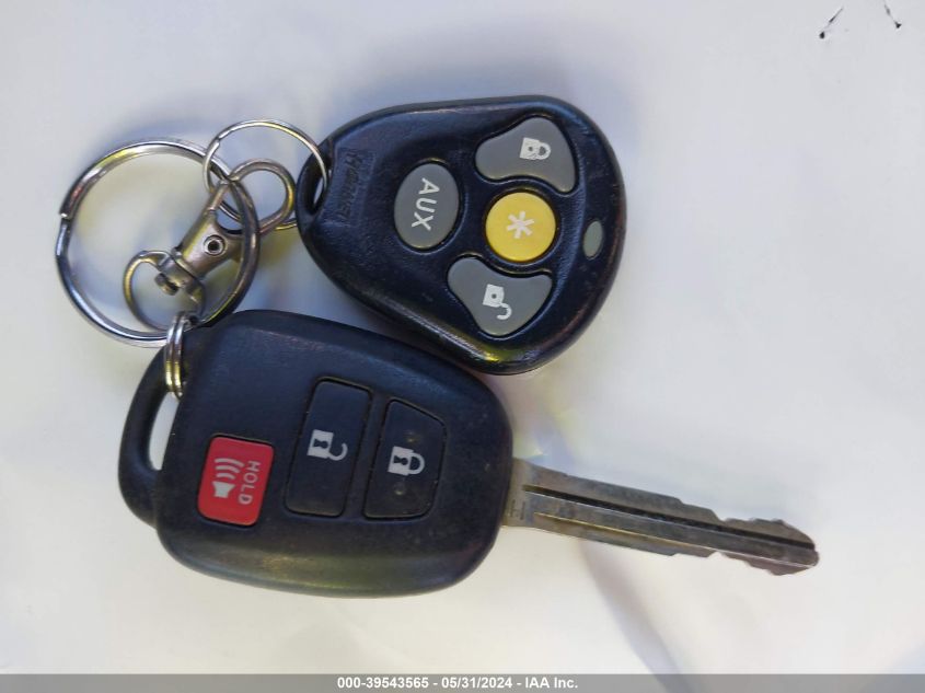 2015 Toyota Highlander Le V6 VIN: 5TDBKRFH0FS140690 Lot: 39543565