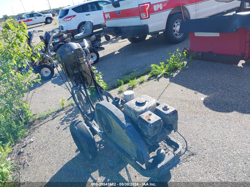 2000 GRACO PAINT SPRAYER