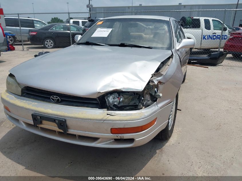 1994 Toyota Camry Le VIN: JT2GK12E3R0014228 Lot: 39543690