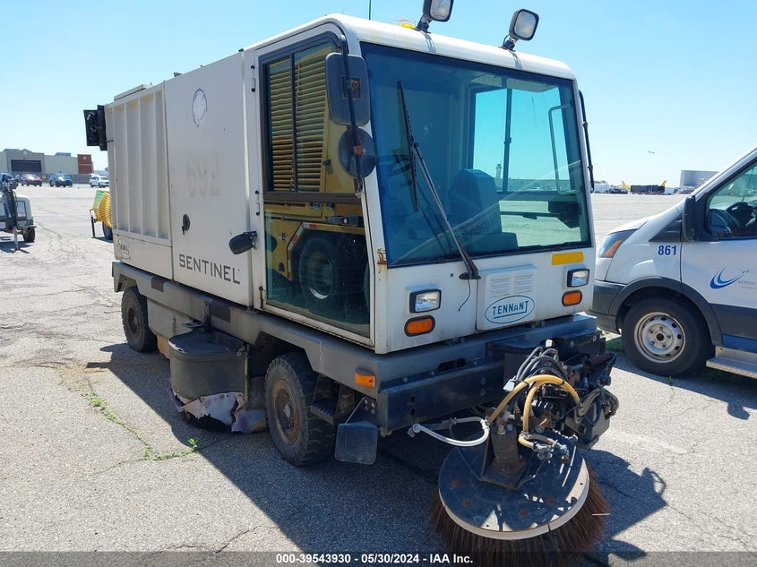 2004 POWER SWEEPER