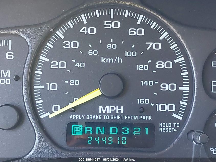 2001 Chevrolet Tahoe Ls VIN: 1GNEC13T81J149039 Lot: 39544037