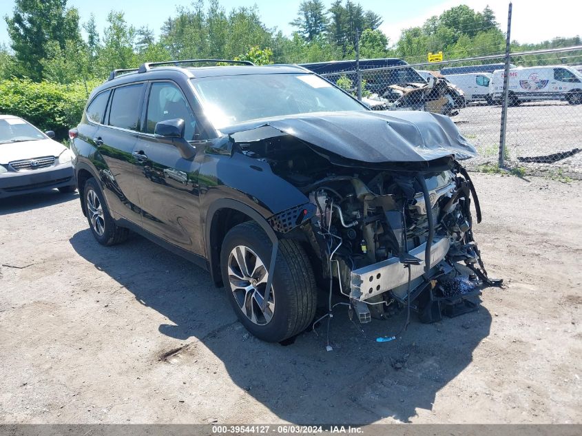 5TDGZRBH9NS193880 2022 TOYOTA HIGHLANDER - Image 1