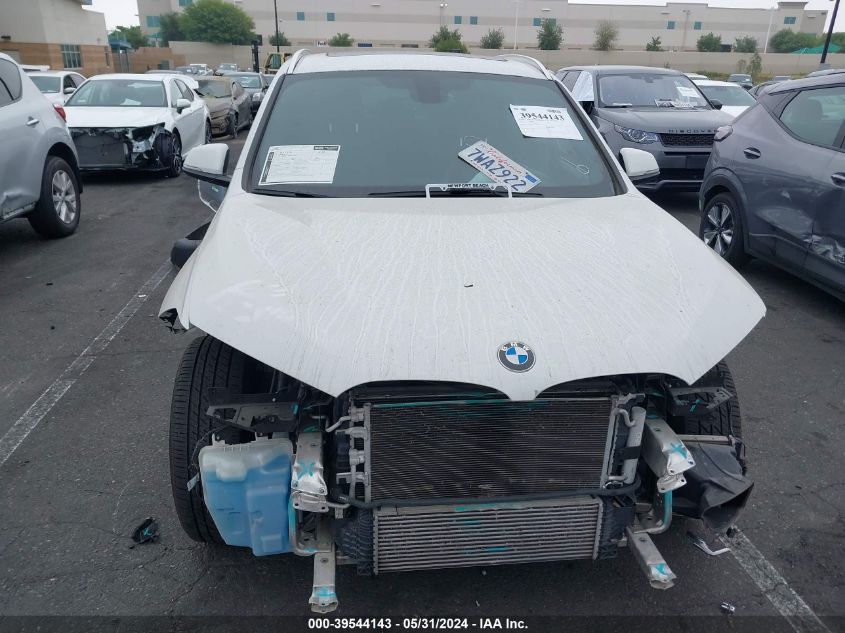 2017 BMW X1 xDrive28I VIN: WBXHT3C3XH5F68522 Lot: 39544143