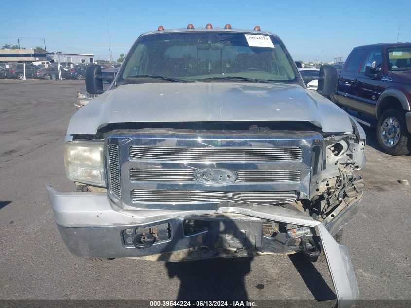 2005 Ford F-350 Lariat/Xl/Xlt VIN: 1FTWW33P55EB33902 Lot: 39544224