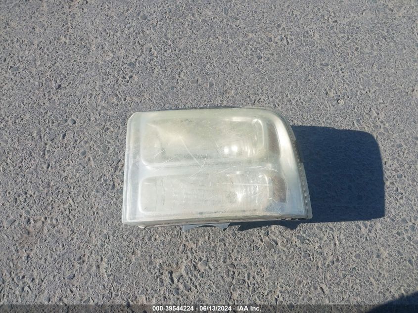 2005 Ford F-350 Lariat/Xl/Xlt VIN: 1FTWW33P55EB33902 Lot: 39544224