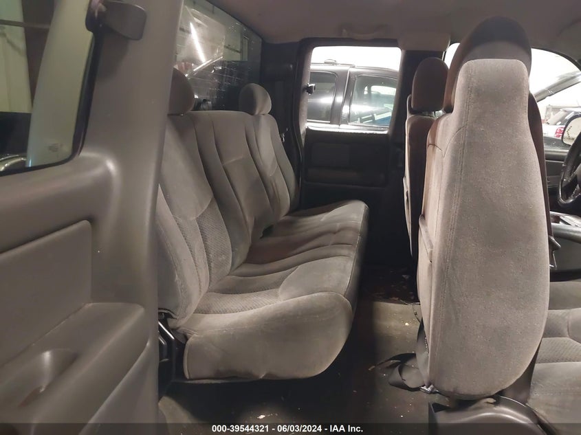 2004 Chevrolet Silverado 1500 Z71 VIN: 2GCEK19T141261022 Lot: 39544321