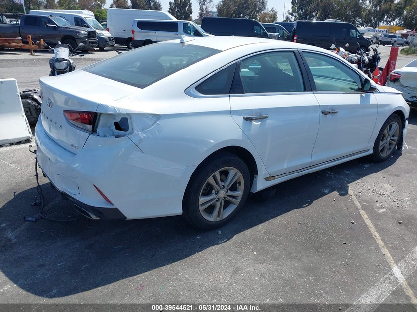 VIN 5NPE34AF4JH597133 2018 HYUNDAI SONATA SPORT