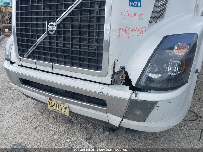 2016 Volvo Vn Vnl VIN: 4V4NC9EH3GN923235 Lot: 39544599