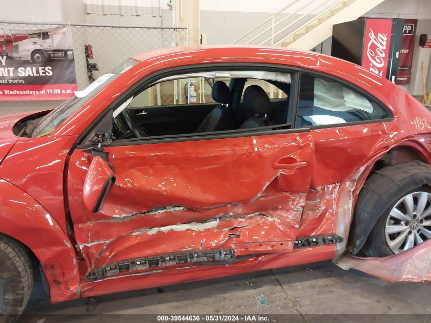 2019 Volkswagen Beetle 2.0T Final Edition Se/2.0T Final Edition Sel/2.0T S VIN: 3VWFD7AT4KM718440 Lot: 39544636