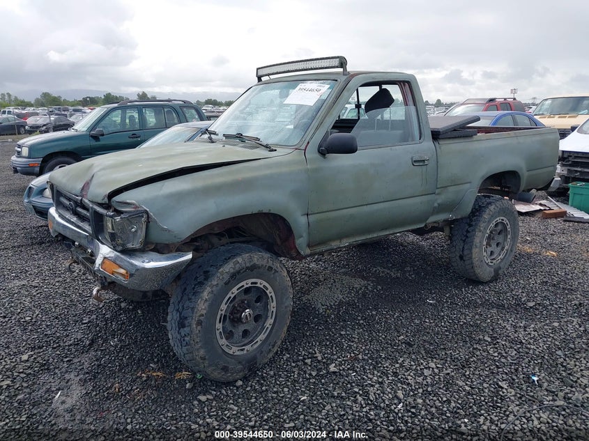 1992 Toyota Pickup 1/2 Ton Sht Wheelbase Dlx VIN: 4TARN01P7NZ028901 Lot: 39544650