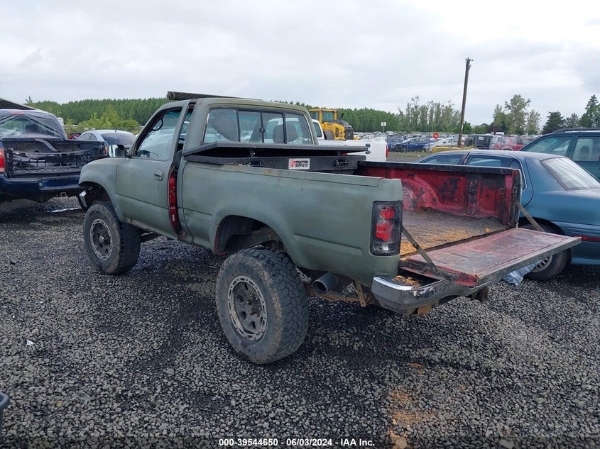1992 Toyota Pickup 1/2 Ton Sht Wheelbase Dlx VIN: 4TARN01P7NZ028901 Lot: 39544650