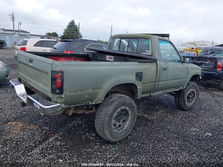 1992 Toyota Pickup 1/2 Ton Sht Wheelbase Dlx VIN: 4TARN01P7NZ028901 Lot: 39544650