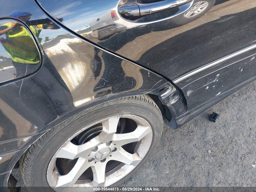 2007 Mercedes-Benz C 230 Sport VIN: WDBRF52H37F888495 Lot: 39544873