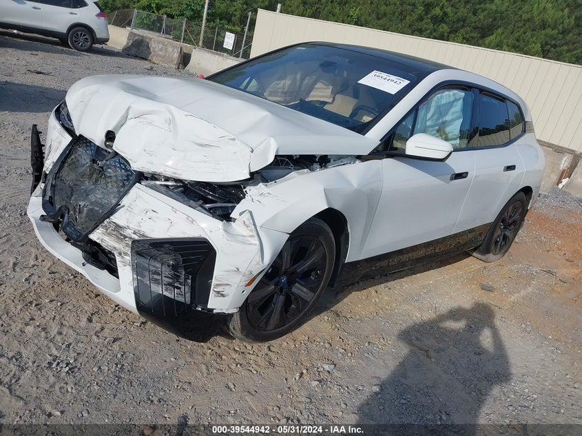 2023 BMW Ix xDrive50 VIN: WB523CF03PCM67216 Lot: 39544942