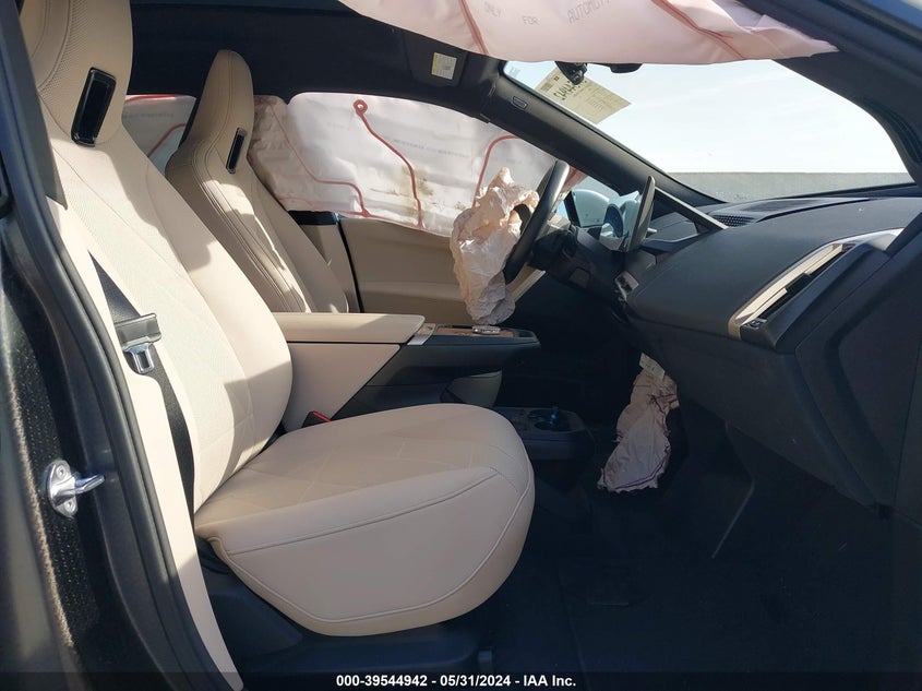 2023 BMW Ix xDrive50 VIN: WB523CF03PCM67216 Lot: 39544942