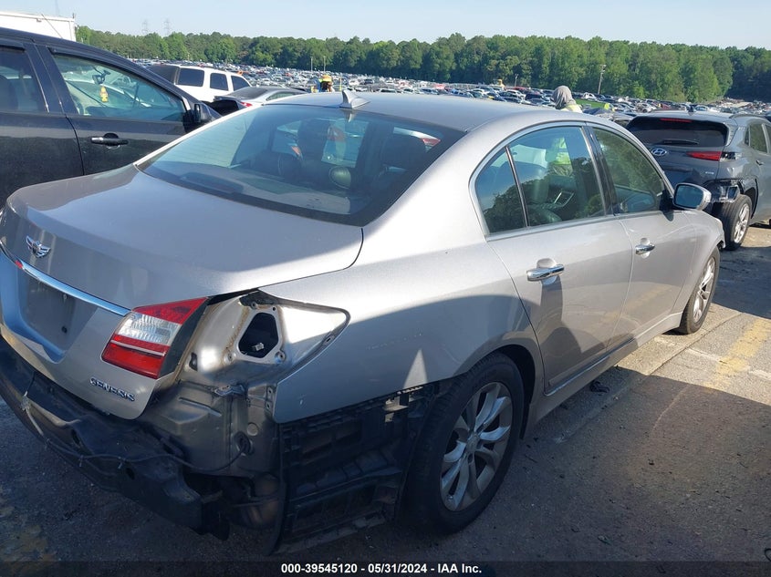 2013 Hyundai Genesis 3.8 VIN: KMHGC4DD0DU233073 Lot: 39545120