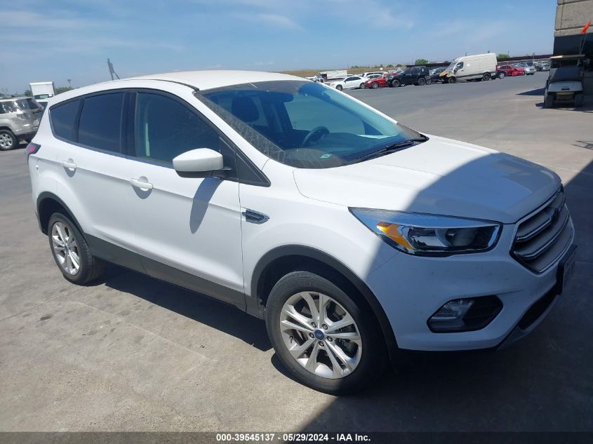 2017 Ford Escape Se VIN: 1FMCU9GD5HUE18455 Lot: 39545137