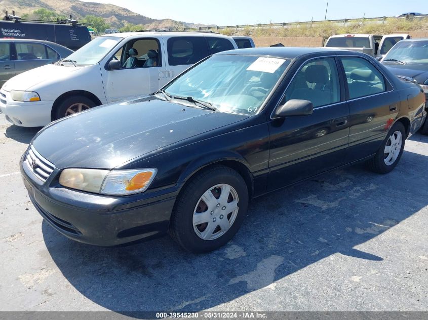 2000 Toyota Camry Le VIN: JT2BG22K1Y0461811 Lot: 39545230