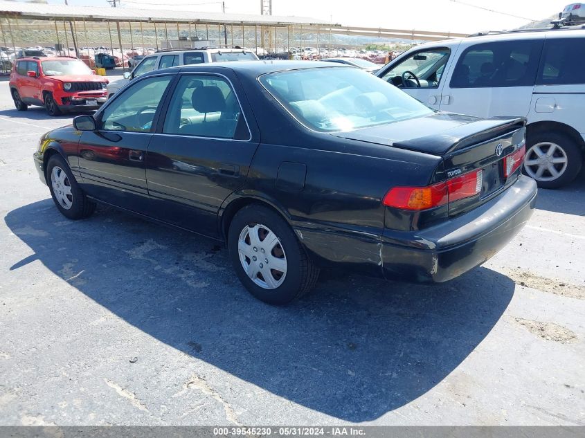 2000 Toyota Camry Le VIN: JT2BG22K1Y0461811 Lot: 39545230