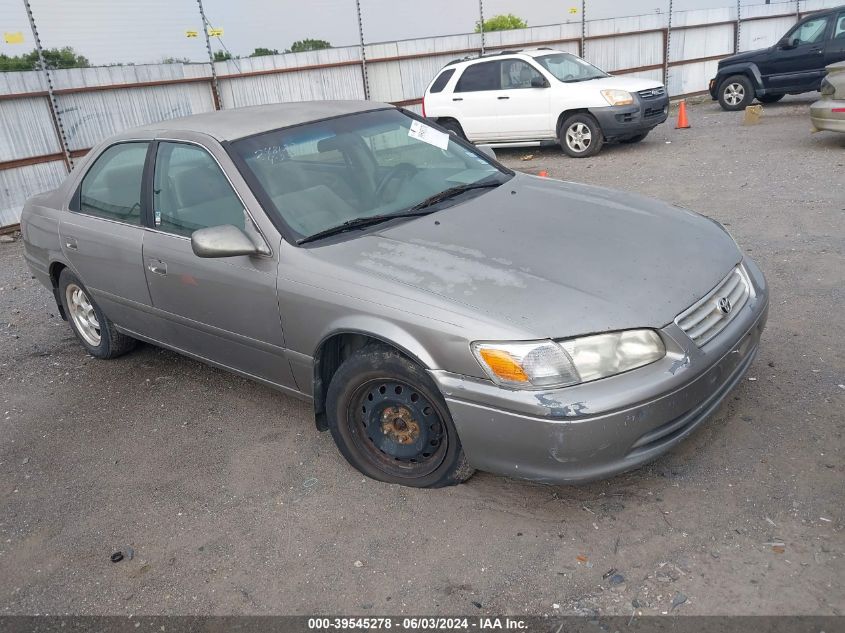 2000 Toyota Camry Le VIN: JT2BG22K2Y0475135 Lot: 39545278